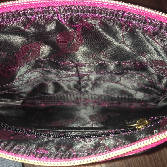 Betsey Johnson Woof Winky Dog Wristlet - Picture 9 of 15